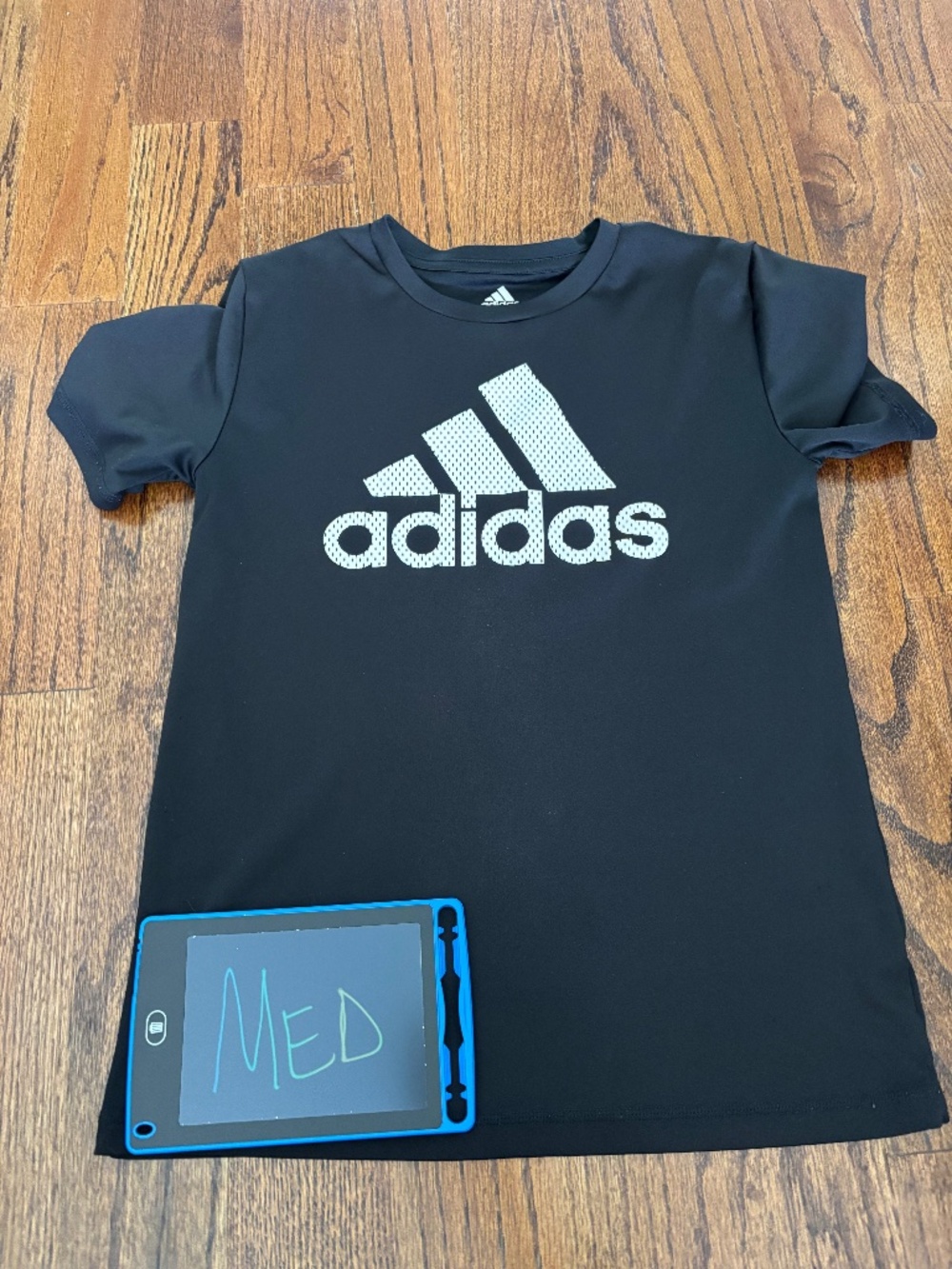 Boys Adidas T-shirt Size M